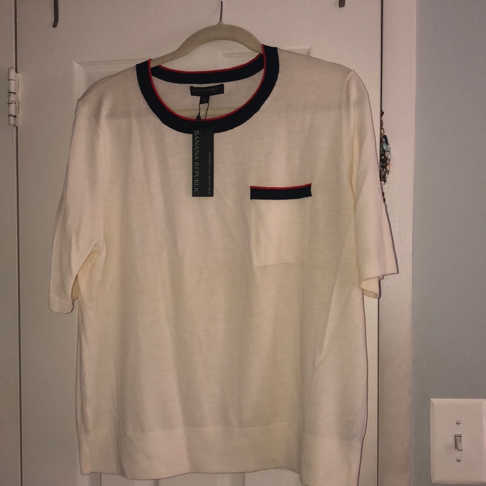 NWT Banana Republic Cream w/Navy & Red Piped Short Sleeve Sweater